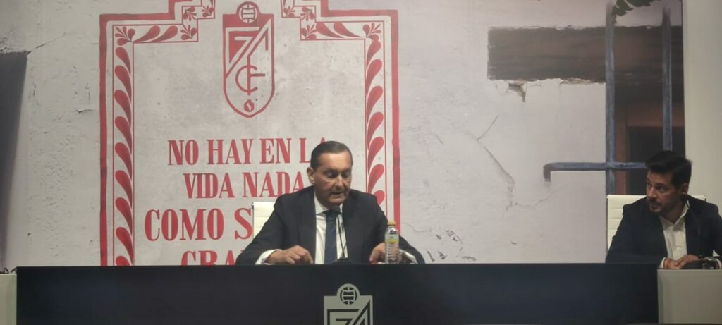 El-Director-General-del-Granada-CF-ha-atendido-a-los-medios-de-comunicación-en-la-presentación-de-la-campaña-de-abonados