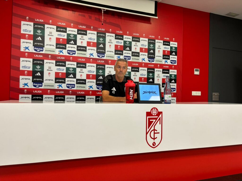 El-técnico-nazarí-atendió-a-los-medios-de-comunicación-en-la-previa-del-duelo-ante-el-CD-Mirandés